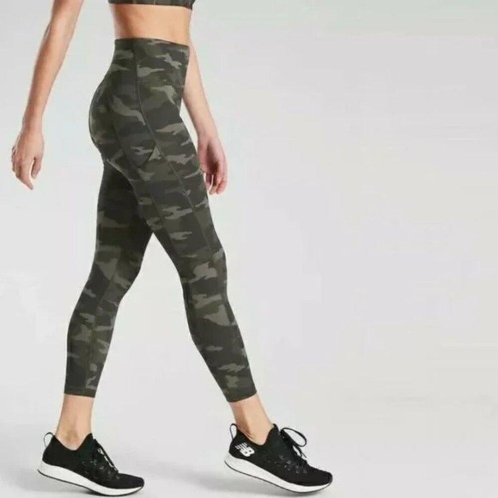 Athleta Ultimate Camo 7/8 Tights Leggings Olive High Rise Pockets size Medium